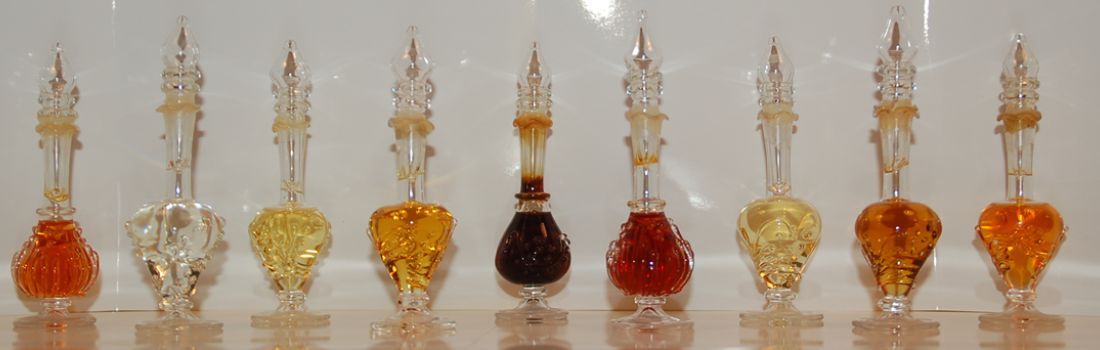 Natürliche Parfumöle ohne Zusätze im Flakon
